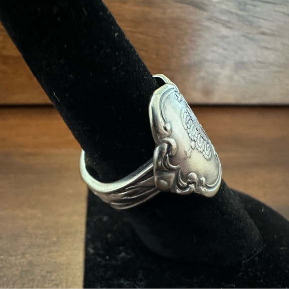 Belgium Spoon Ring - Picture 3 of 12